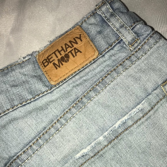 High rise shorts - Picture 3 of 4